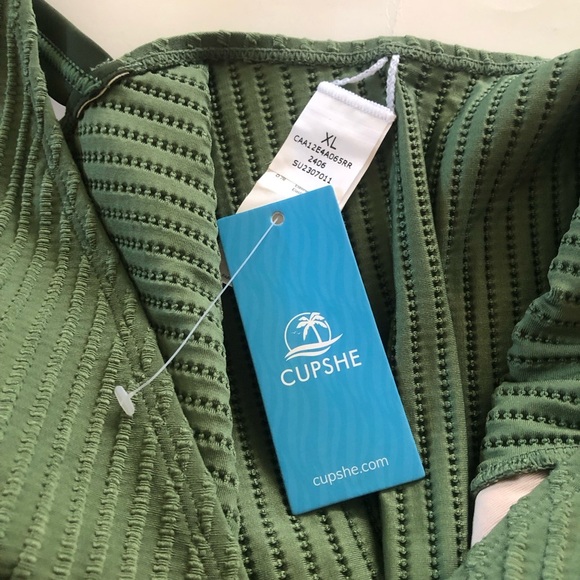 Cupshe Green Ribbed Plunge Neckl Rushed Twist Back Detail One Piece Swimsuit XL - Picture 9 of 14